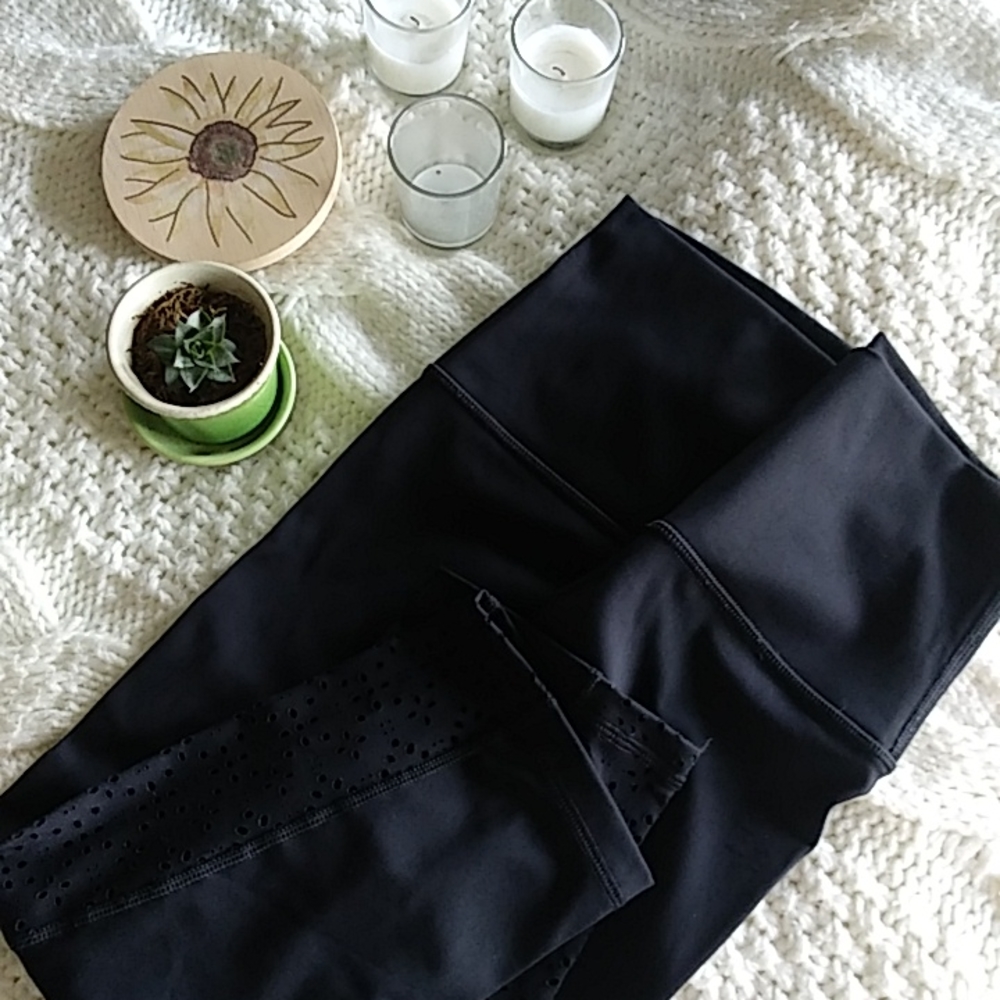 🎉SALE 3/$18 Aerie Move Capri Leggings